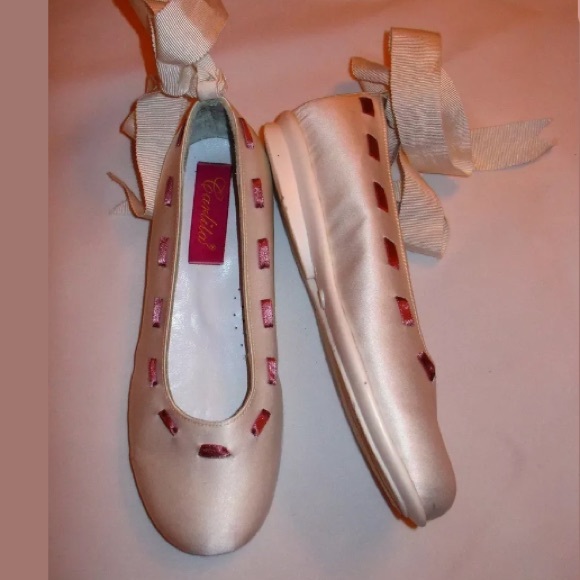 CARLITA Ivory Satin Pumps Pink Ribbon EU 32 - US 2 - Picture 7 of 8